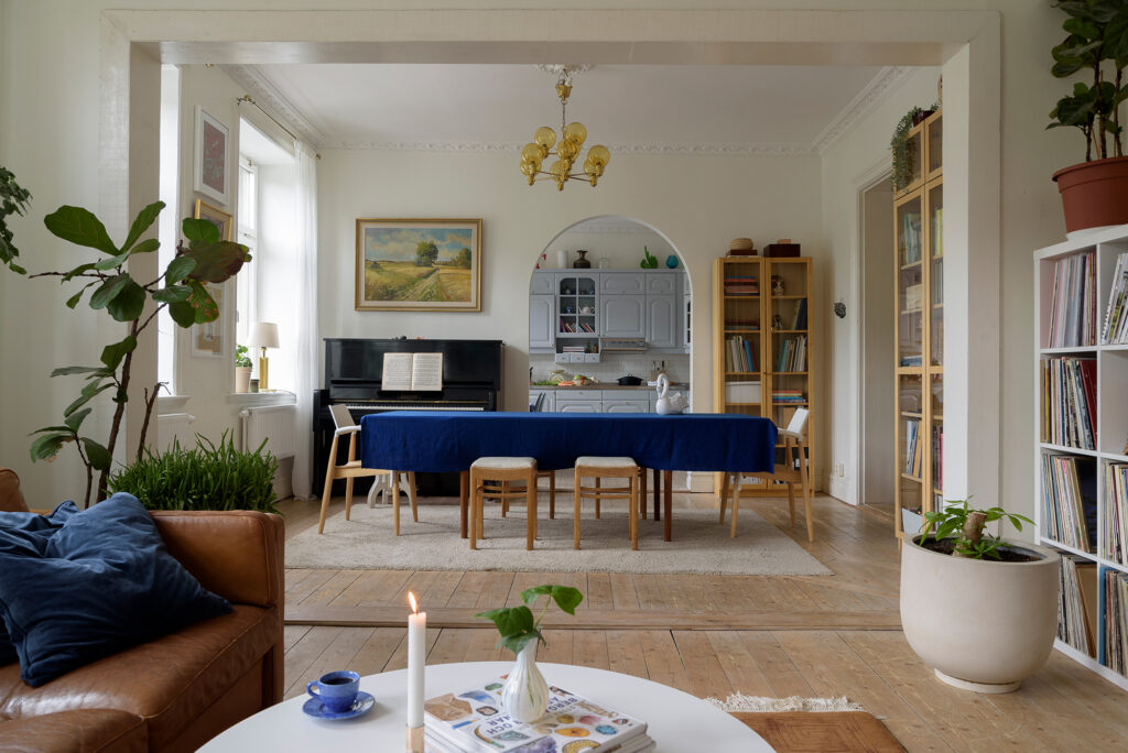 Föreningsgatan 47B. Fotograf: Louise Weibull. styling-ett-ord-du-gillar-eller-far-kalla-karar-av